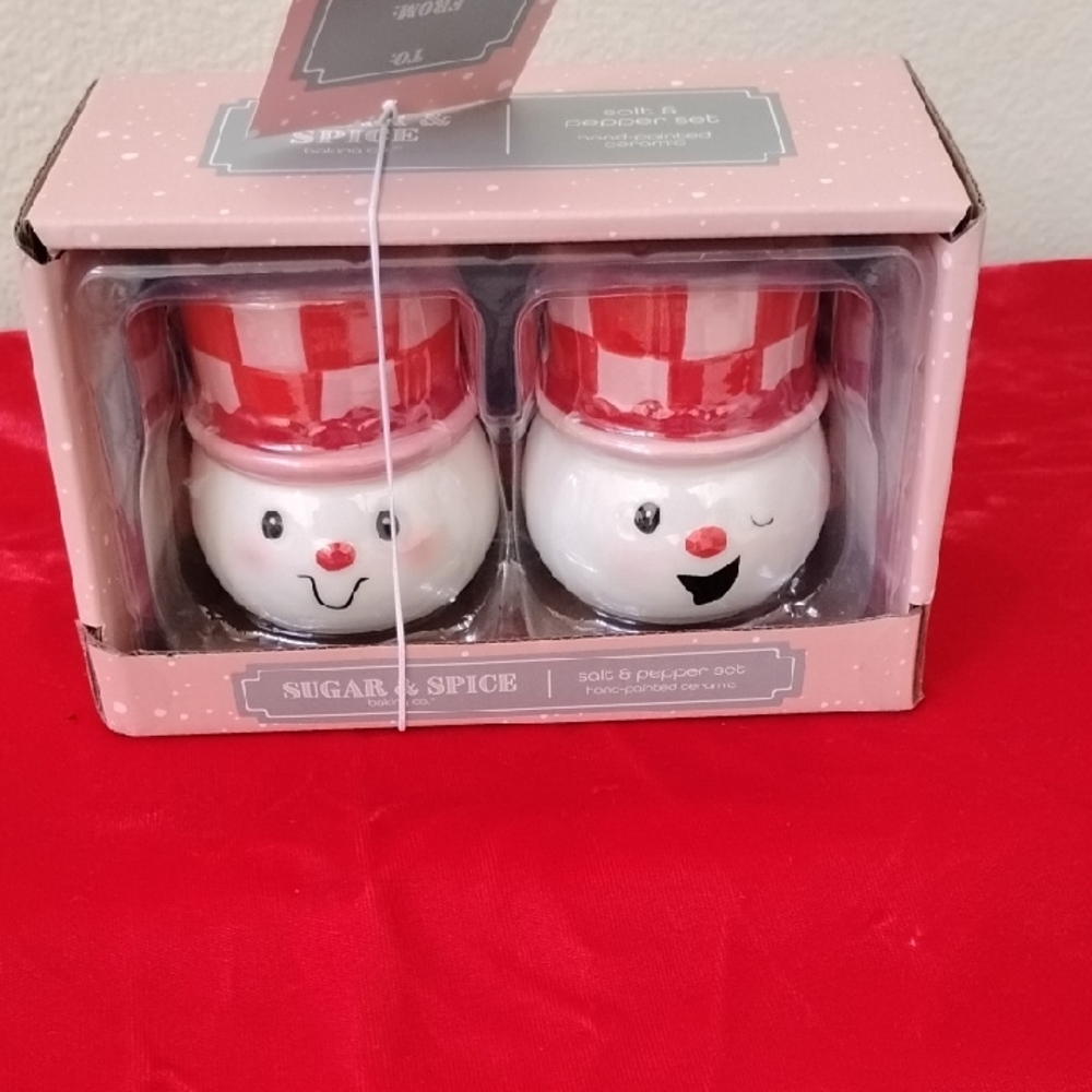 D- NWT Snowman Salt and Pepper Shaker Set - Picture 9 of 9